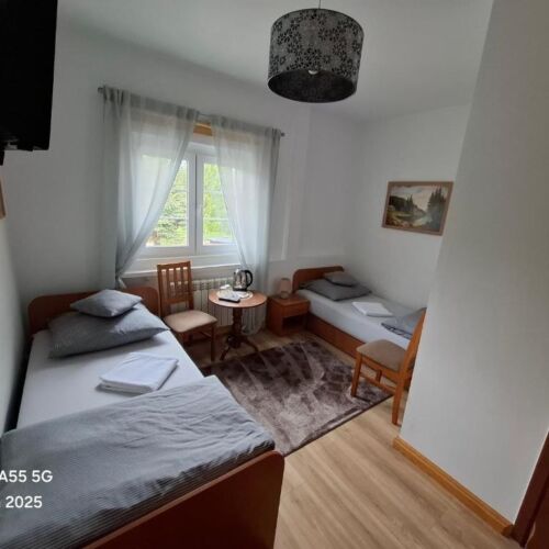 Pokój 2-osobowy na piętrze z łazienką