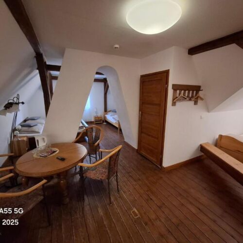Pokój 5-osobowy na poddaszu