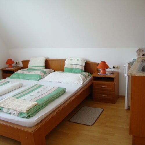 Apartament 2-osobowy na poddaszu z balkonem z 1 pomieszczeniem sypialnianym