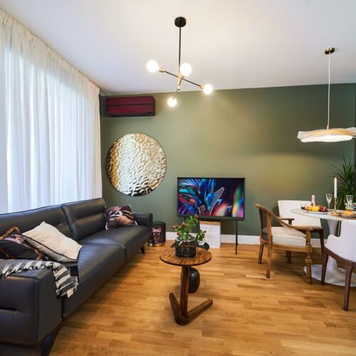 Garden View Romantic 1-Room Apartment for 3 Persons