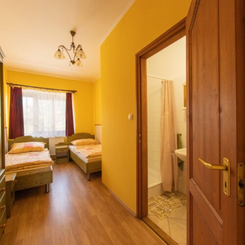 Se společnou kuchyňkou Pokoj pro 2 os. přízemní