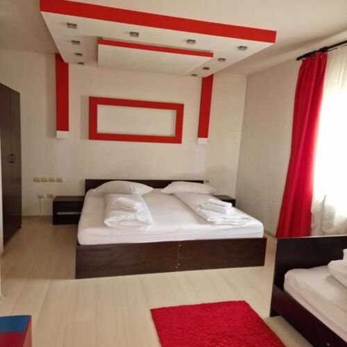 Dreibettzimmer mit Balkon