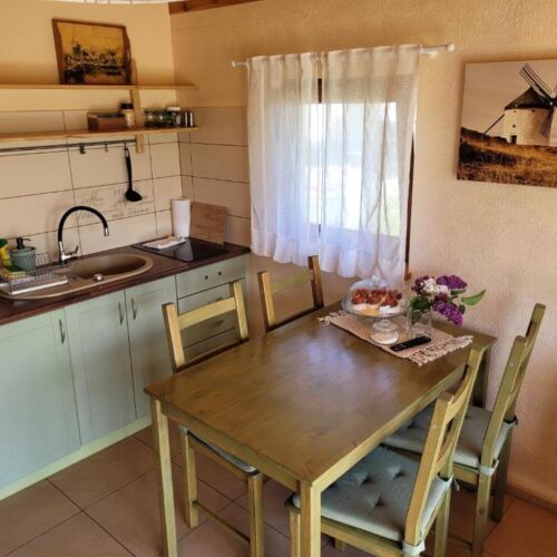 Întreaga unitate pentru 4 pers. (se inchirieaza doar integral)