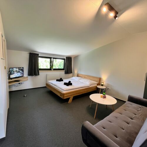 Apartament la etaj cu vedere spre grădină cu 1 camera pentru 2 pers.