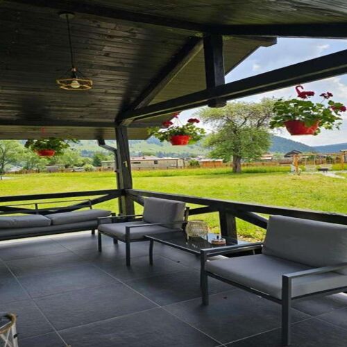 Casă de vacanță întreaga unitate cu vedere spre munte pentru 6 pers. (se inchirieaza doar integral)