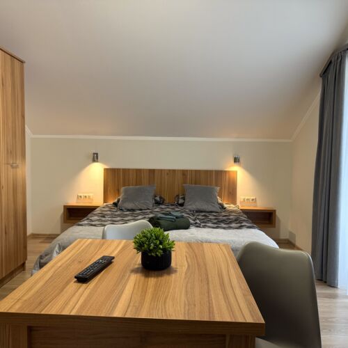 Apartament la mansardă cu balcon cu 1 camera pentru 2 pers.