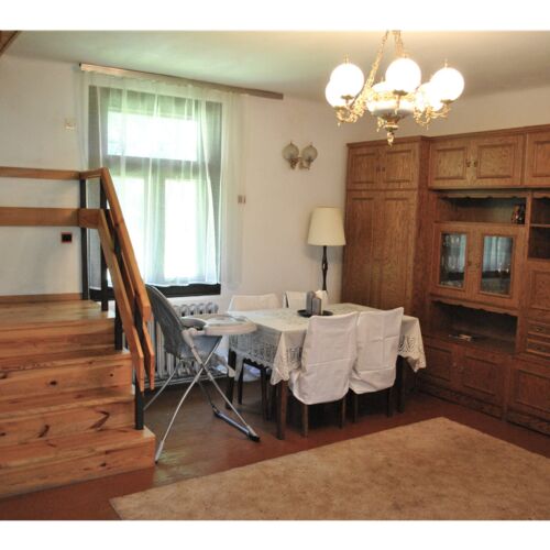 Cabană pentru 5 pers. (se inchirieaza doar integral) (se poate solicita pat suplimentar)