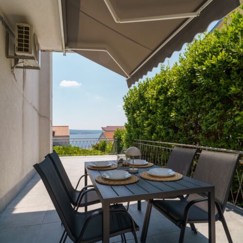 1-Room Balcony Apartment for 3 Persons air Conditioned