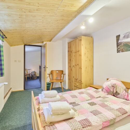 River View Whole House Summer House for 25 Persons