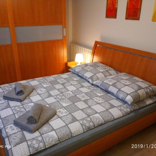 Apartament 5-osobowy z balkonem z 2 pomieszczeniami sypialnianymi