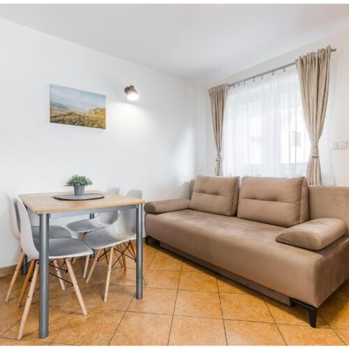 Apartament 4-osobowy z 2 pomieszczeniami sypialnianymi (możliwa dostawka)