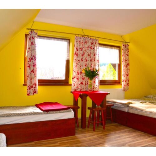 Pokój 4-osobowy na piętrze z tarasem