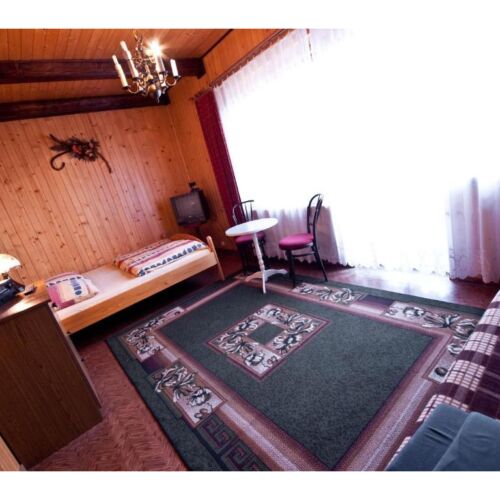 Pokoj s koupelnou s manželskou postelí s výhledem na hory (s možností přistýlky)