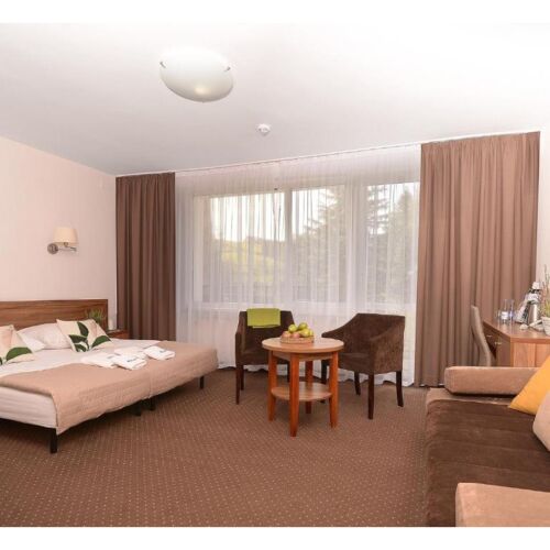 Twin Room (extra bed available)