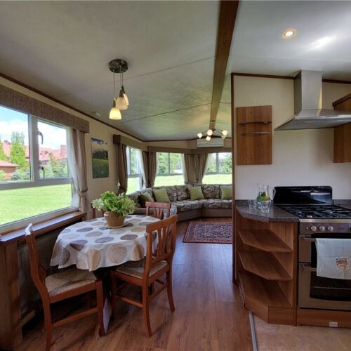 Cabană pentru 6 pers. (se inchirieaza doar integral)