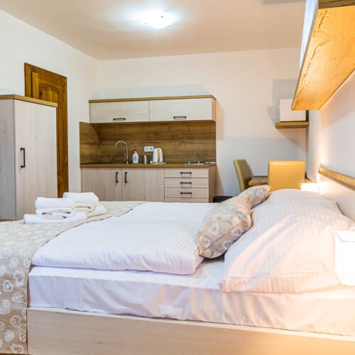 Apartman pro 3 os. s 1 ložnicí s výhledem do zahrady na přízemí