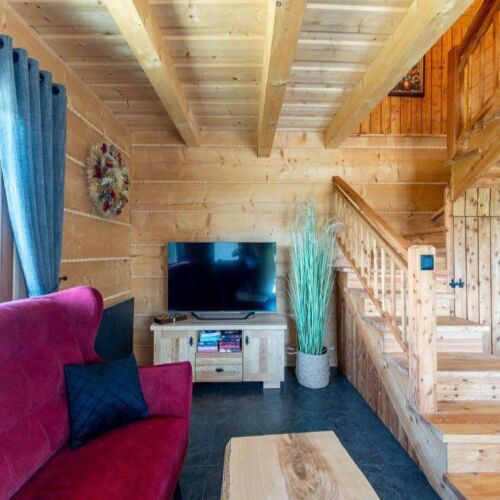 House (jako celek) pro 7 os.