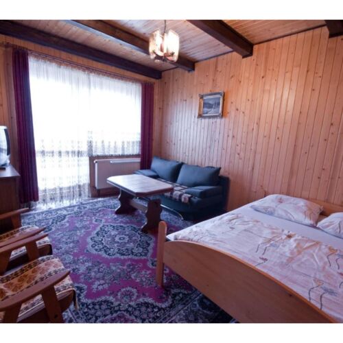 Pokoj s manželskou postelí (s možností přistýlky)