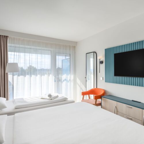 Premium Twin Room (extra bed available)