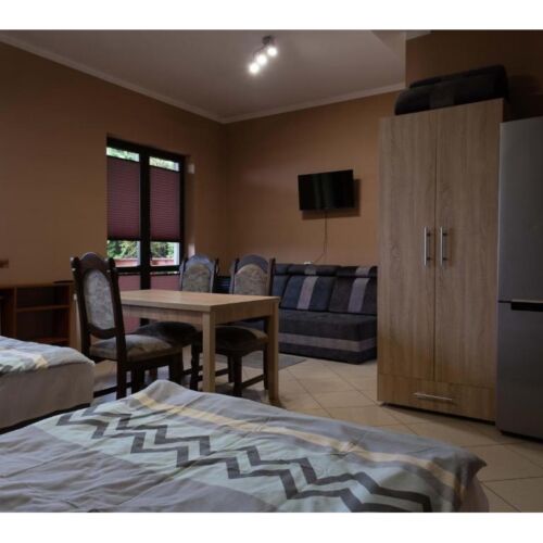 5 Person Room