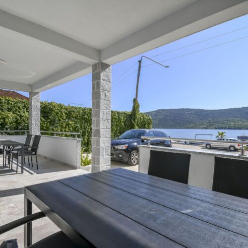 Apartament 4-osobowy z klimatyzacją z widokiem na morze z 2 pomieszczeniami sypialnianymi