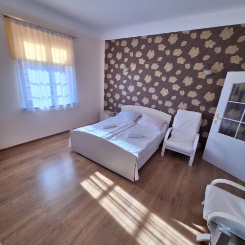 Apartament 5-osobowy z 2 pomieszczeniami sypialnianymi