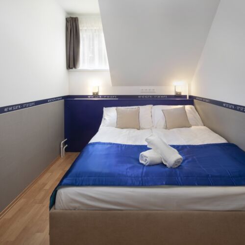 Pokoj s klimatizací pro 4 os. na poschodí