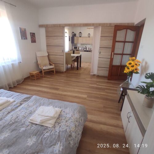 Pokój 2-osobowy na parterze z widokiem na dziedziniec