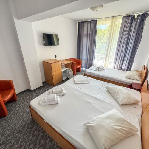 Camera tripla superior