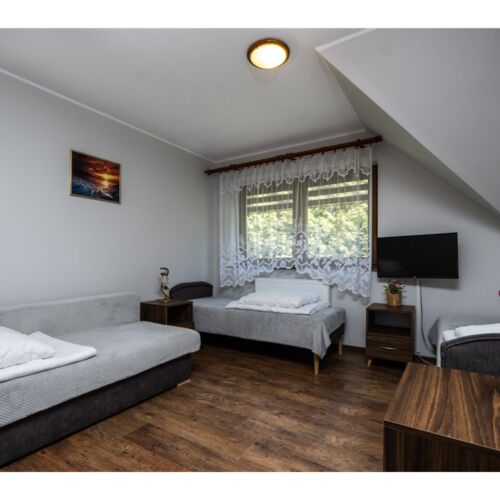 Pokój 4-osobowy z klimatyzacją z łazienką