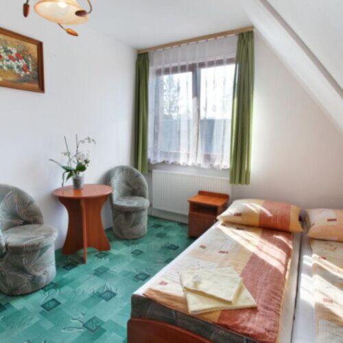 Pokój 2-osobowy z prysznicem z dostępem do ogrodu