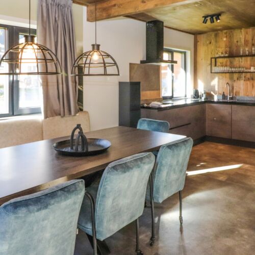 Casă de vară pentru 8 pers. (se inchirieaza doar integral)