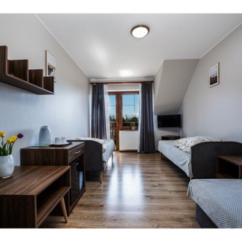 Pokój 4-osobowy z balkonem z klimatyzacją