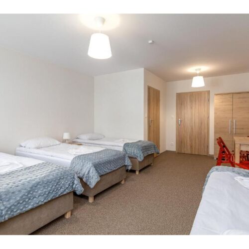 Camera cvadrupla cu baie