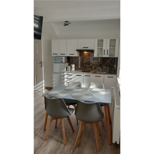 Casă de vacanță pentru 3 pers. (se inchirieaza doar integral)