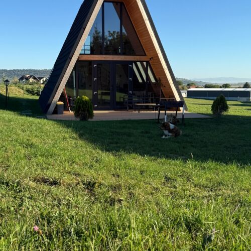 Cabană c pentru 6 pers. (se inchirieaza doar integral)