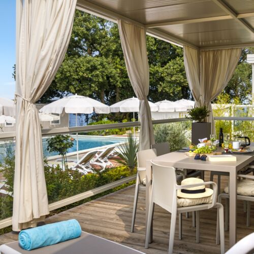 Casă de vacanță lux lângă piscină pentru 5 pers. (se inchirieaza doar integral)