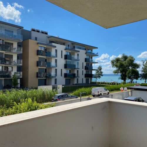 Apartament family parțial cu vedere spre lac cu 3 camere pentru 6 pers.
