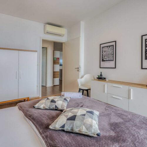 Sea View 3-Room Balcony Apartment for 6 Persons
