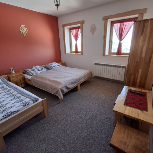 Dreibettzimmer Tiefparterre (Zusatzbett möglich)