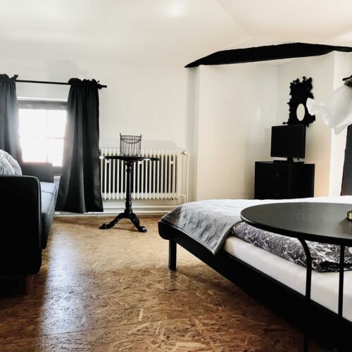 Apartman se sprchou s vlastní kuchyňkou pro 4 os. se 2 ložnicemi (s možností přistýlky)