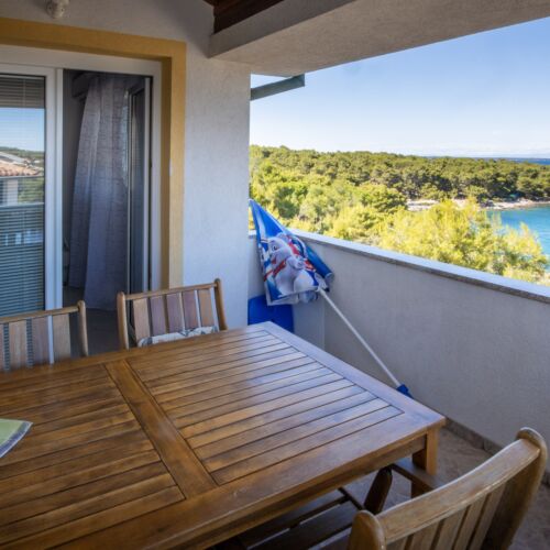 Apartament 4-osobowy z klimatyzacją z widokiem na morze z 2 pomieszczeniami sypialnianymi A-8026-c