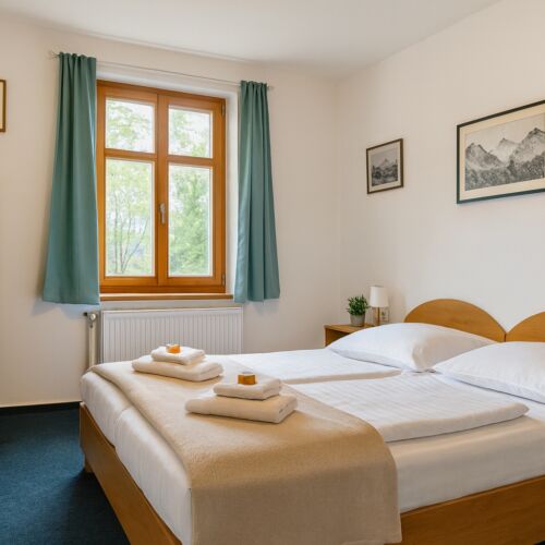 Superior Doppelzimmer mit Aussicht auf die Berge