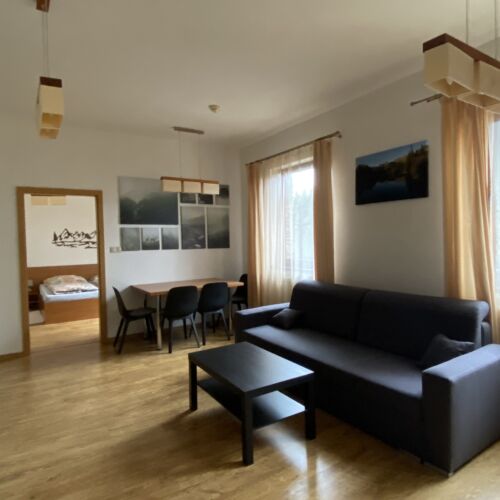 Apartament 2-osobowy na parterze z widokiem na las z 1 pomieszczeniem sypialnianym (możliwa dostawka)