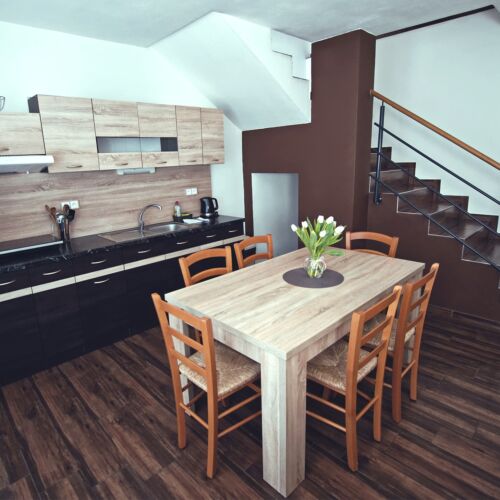 Apartman se sprchou s vlastní kuchyňkou pro 6 os. se 2 ložnicemi