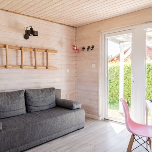 Domek letniskowy 4-osobowy z tarasem z aneksem kuchennym