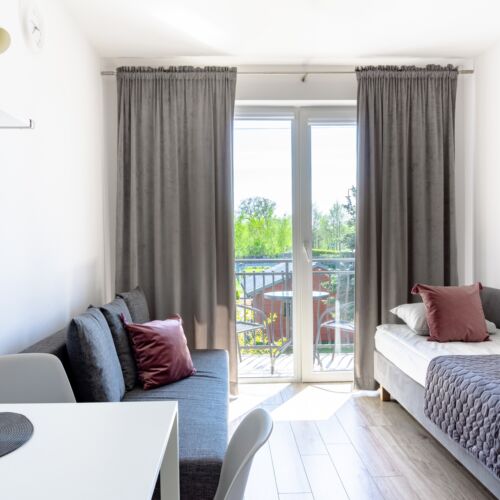 Pokój 3-osobowy z balkonem ze wspólnym aneksem kuchennym