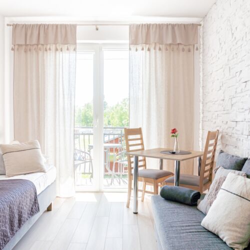 Pokój 3-osobowy z balkonem ze wspólnym aneksem kuchennym