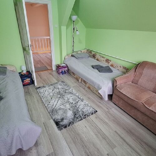 Whole House Family House for 8 Persons (extra beds available)