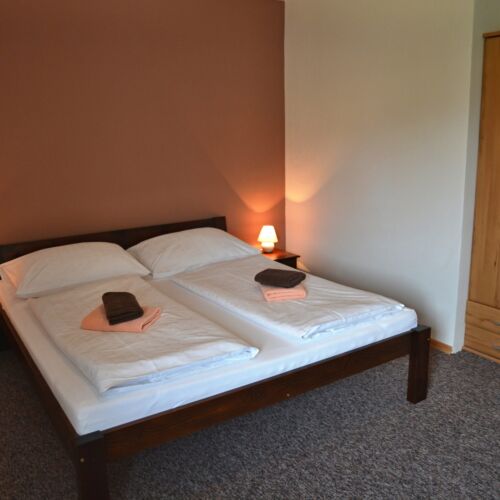 Apartament 4-osobowy z 2 pomieszczeniami sypialnianymi (możliwa dostawka)